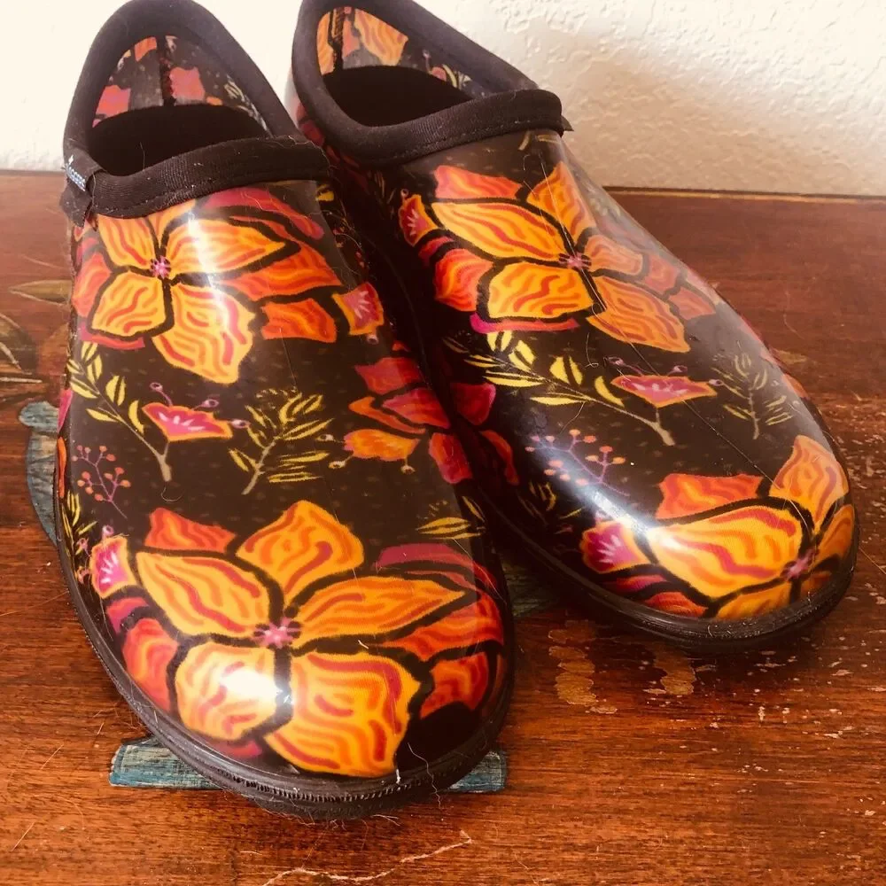 Sloggers Orange Red flowers Size 9